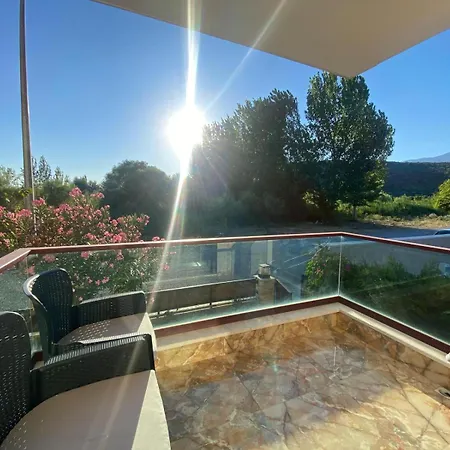 Vardarli Konaklari *